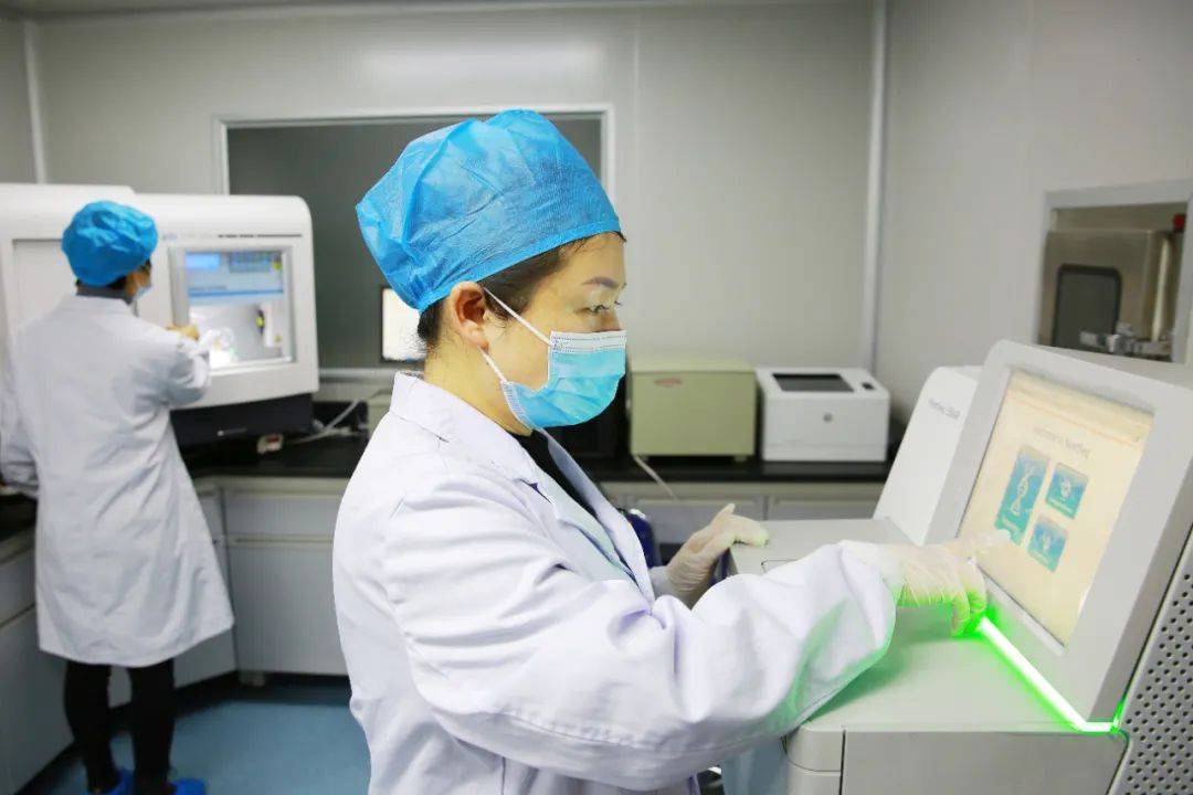 精準醫療 恩施州精準醫學檢測中心正式投入使用